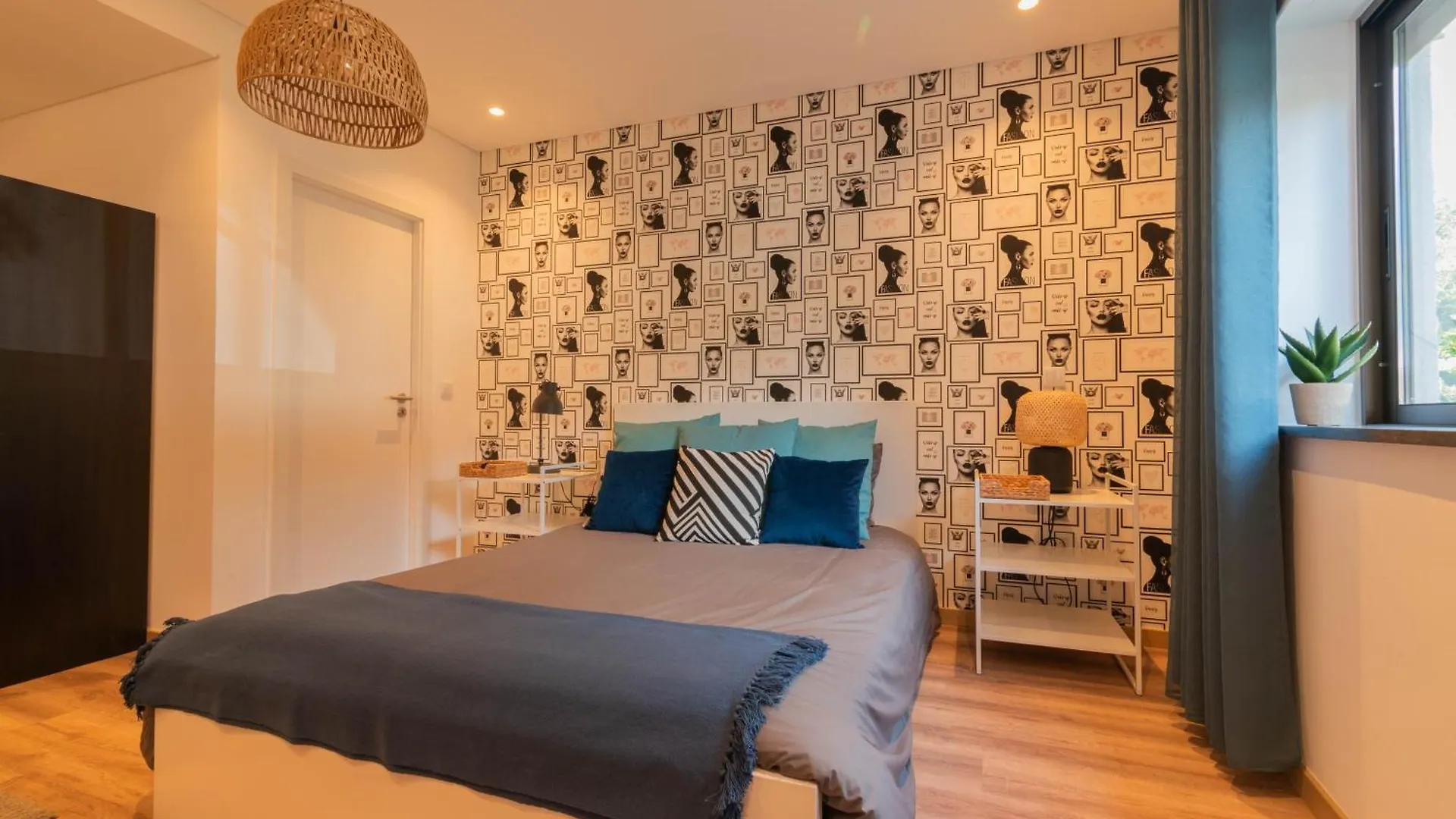 Bed & Breakfast 7Min To Uni Se-Velha - Ac - Work Desk - 300Mbs Wifi - Suite 4 Coimbra
