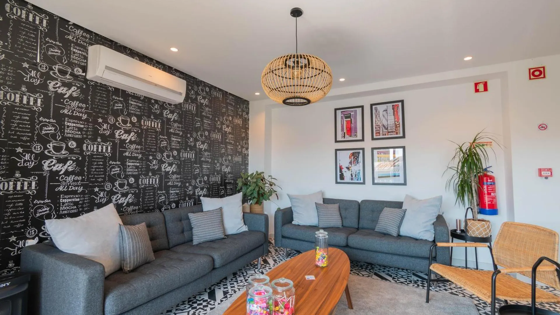7Min To Uni Se-Velha - Ac - Work Desk - 300Mbs Wifi - Suite 4 Coimbra